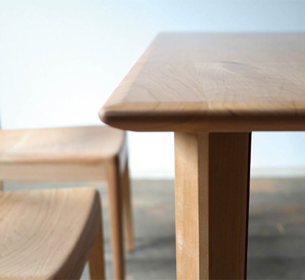 ダイニングテーブル